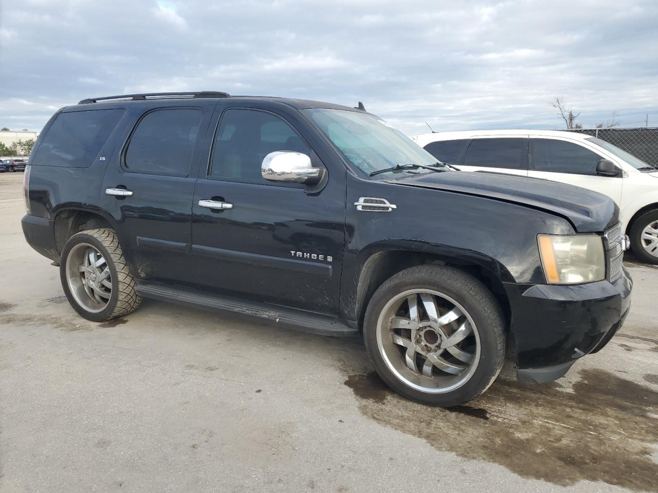 2007 Chevrolet Tahoe - Image 4