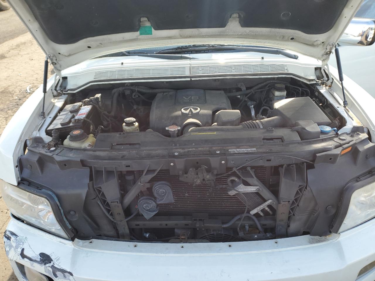 2009 Infiniti QX56 - Image 12