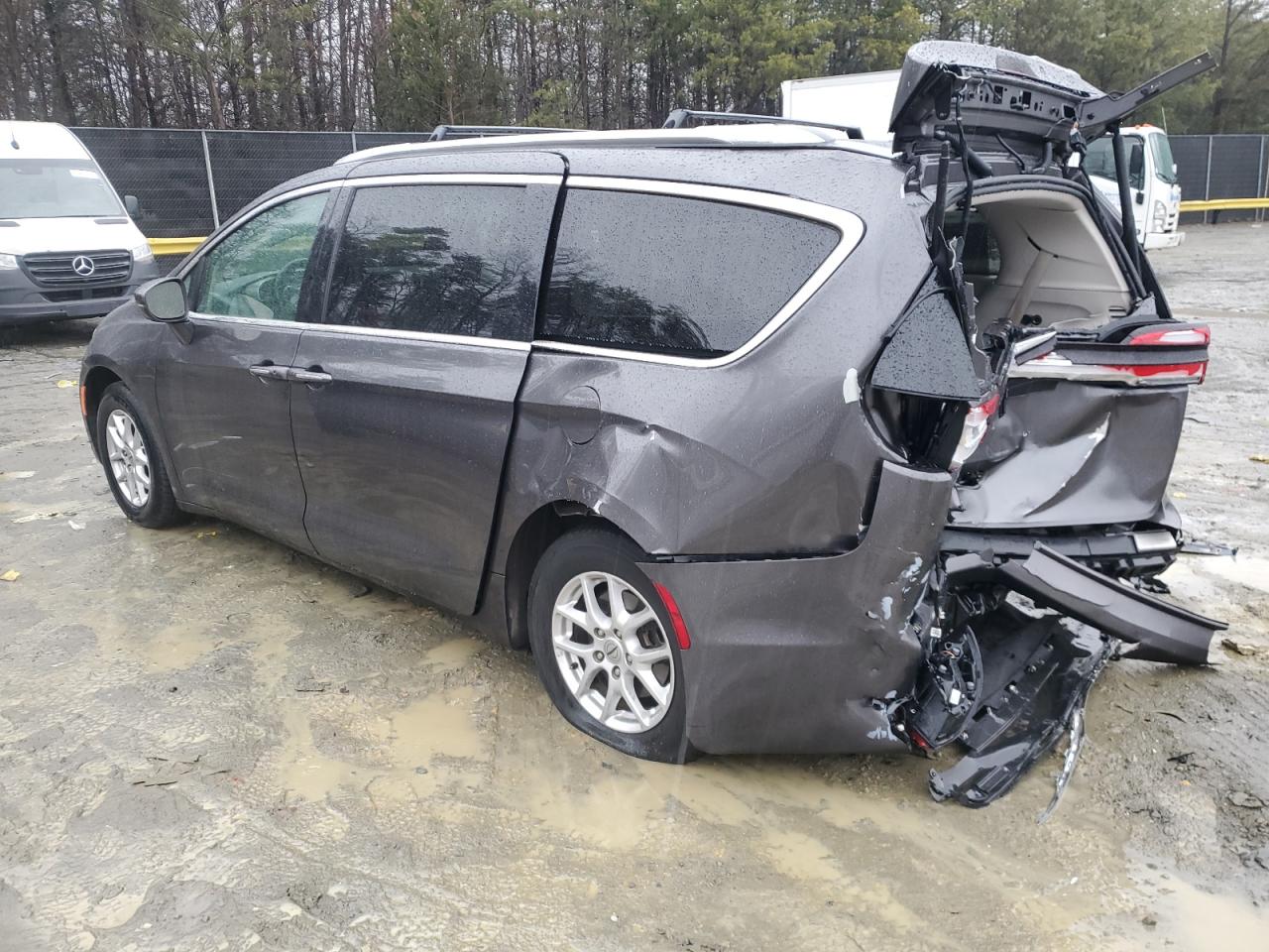 2021 Chrysler Pacifica - Image 2