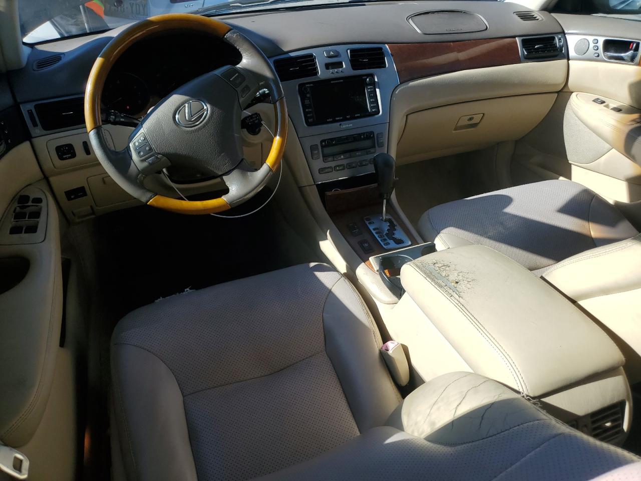 2005 Lexus ES - Image 8