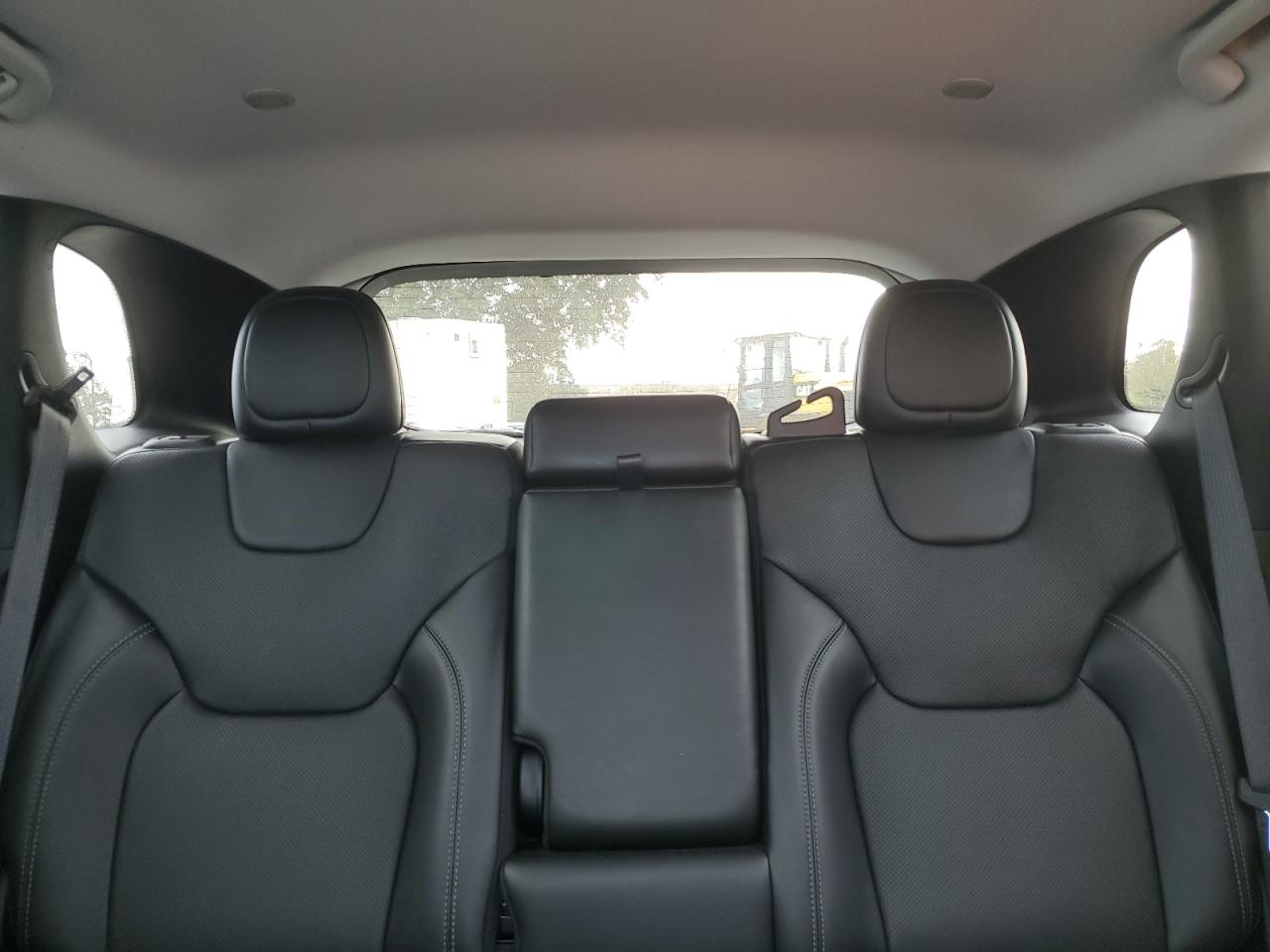 2020 Jeep Grand Cherokee - Image 10