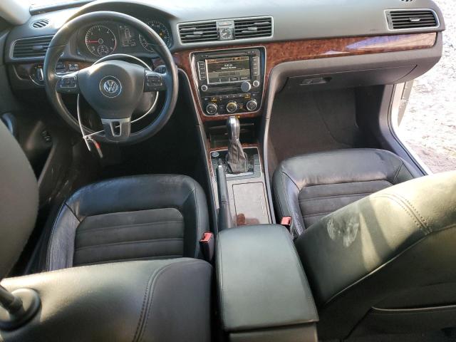  VOLKSWAGEN PASSAT 2012 Серебристый