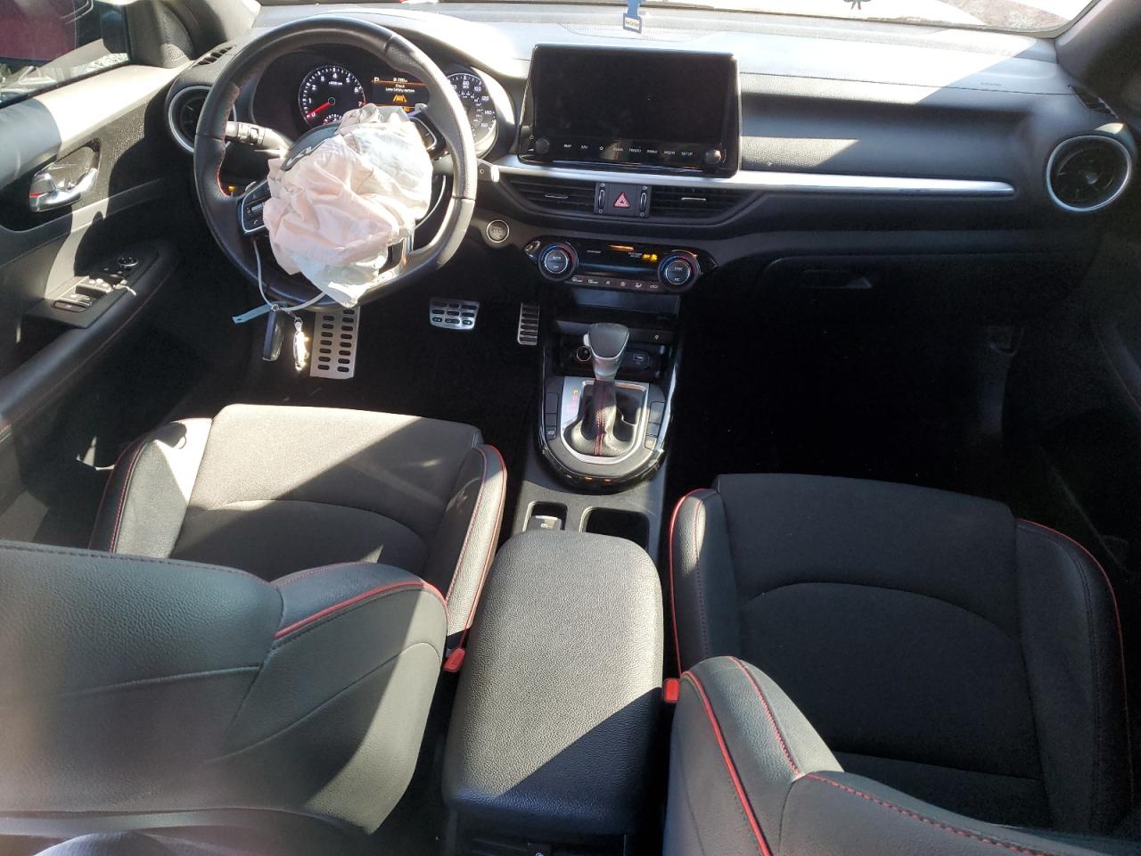 2024 Kia Forte - Image 8