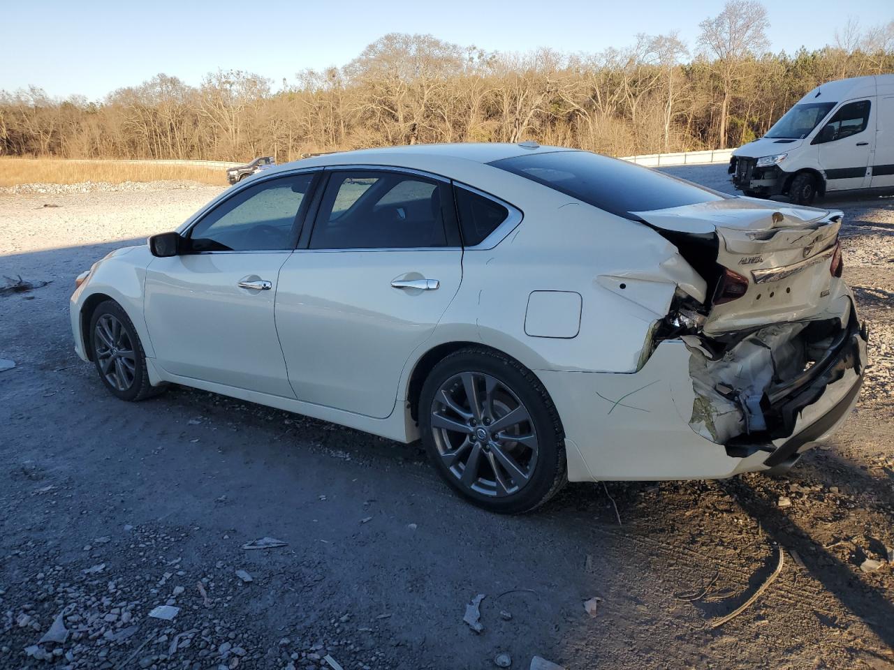 2018 Nissan Altima - Image 2