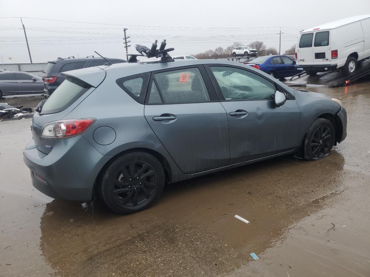 2013 Mazda 3 - Image 3