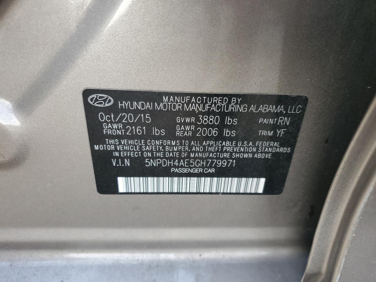 2016 Hyundai Elantra - Image 12
