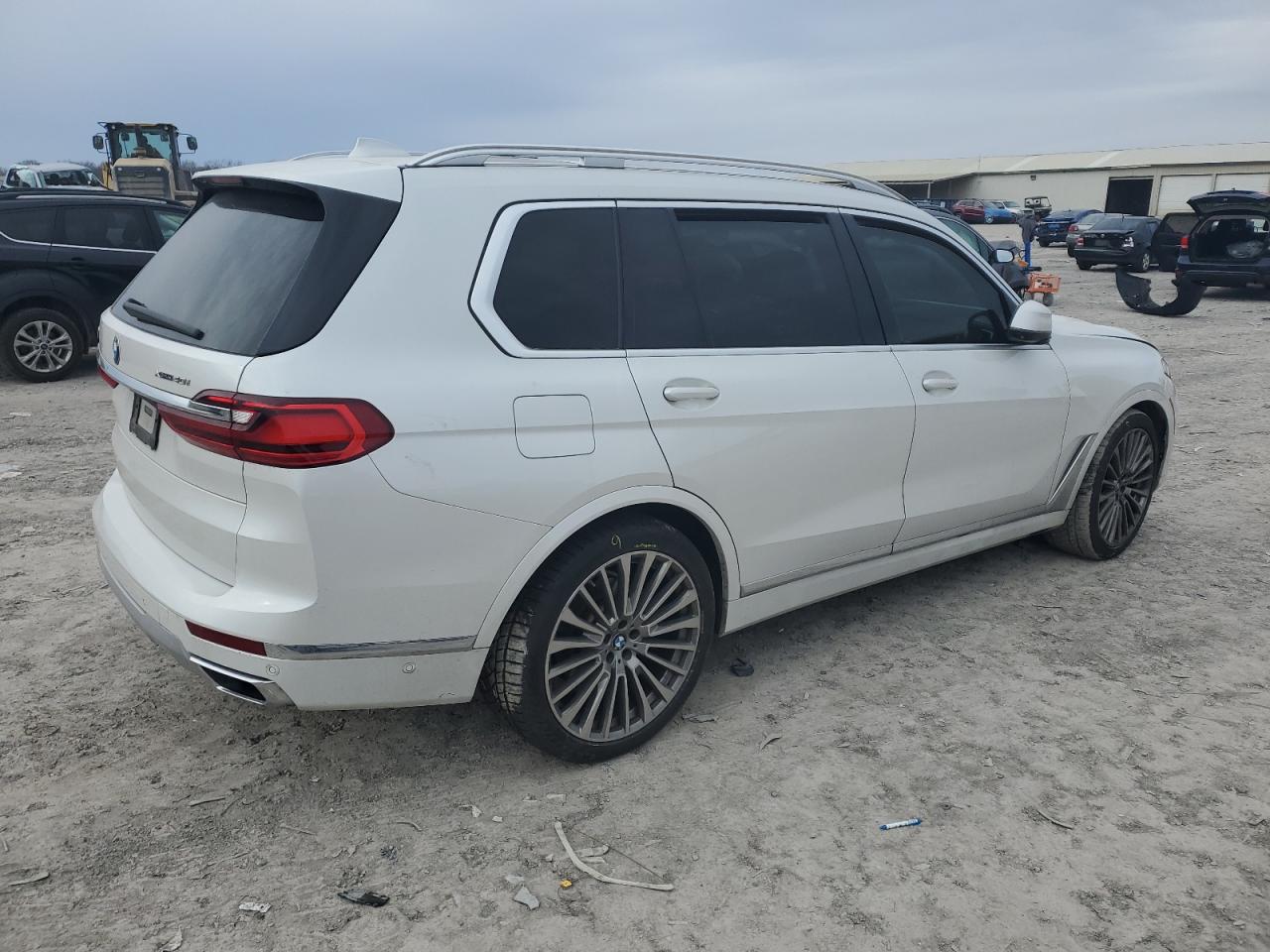 2021 BMW X7 - Image 3