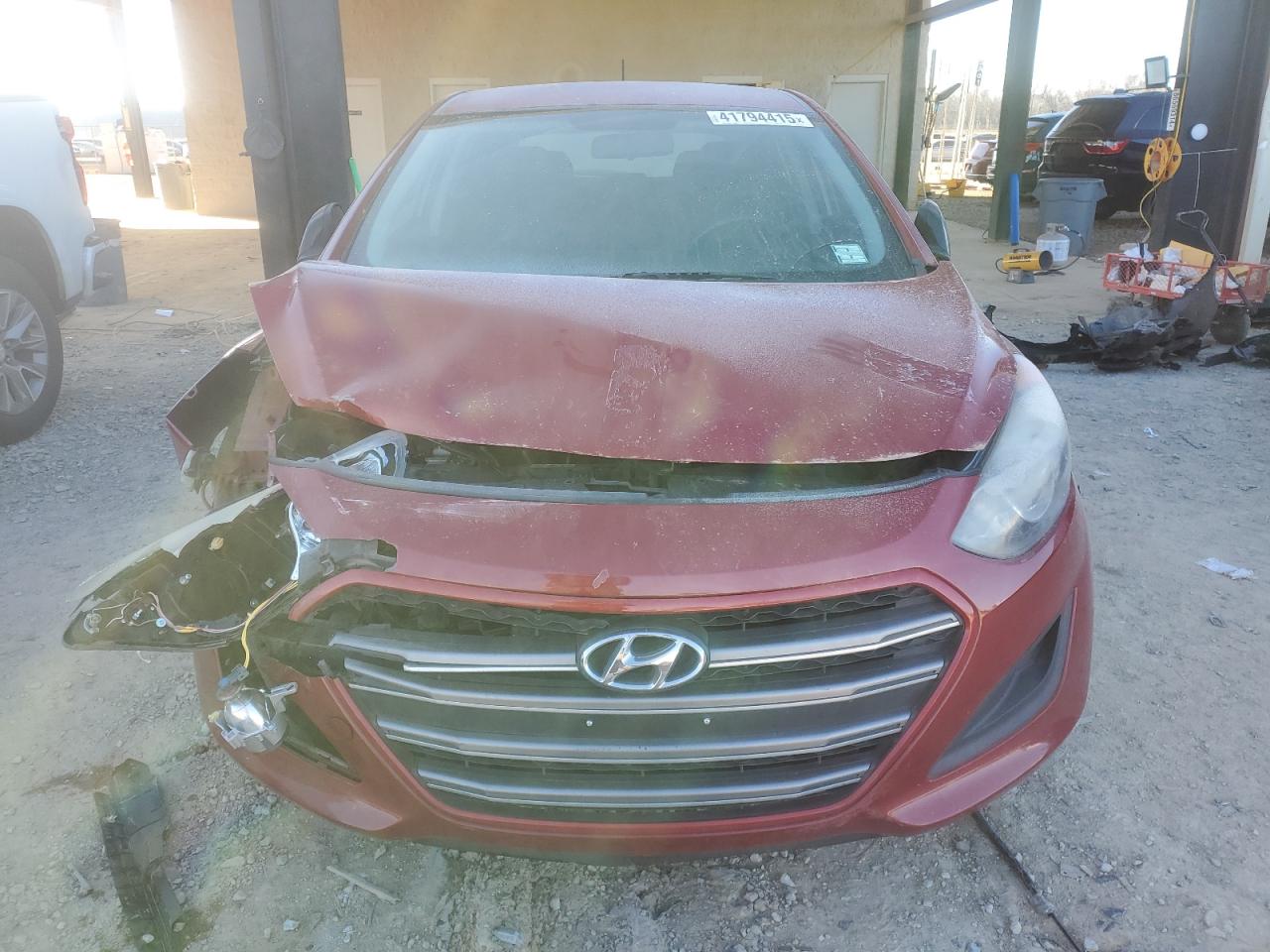 2016 Hyundai Elantra - Image 5