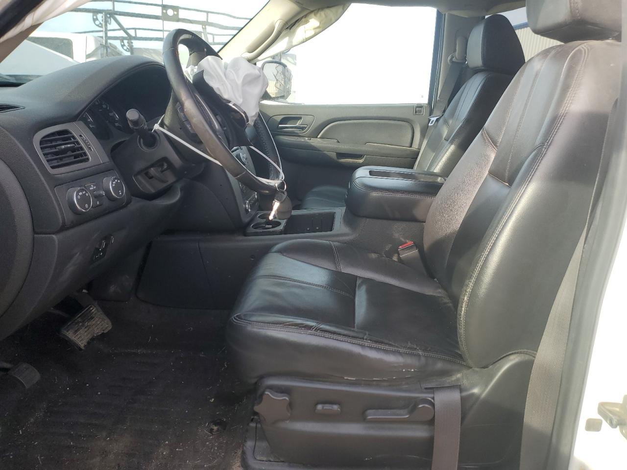 2009 Chevrolet Avalanche - Image 7