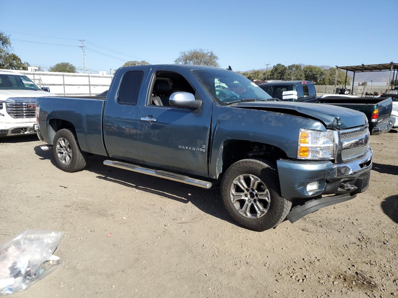 2010 Chevrolet Silverado - Image 4
