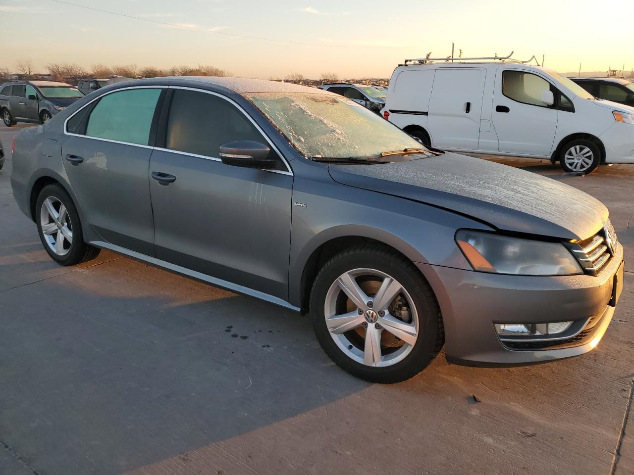 2015 Volkswagen Passat - Image 4