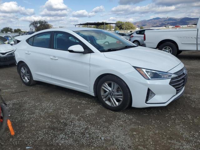 HYUNDAI ELANTRA 2020 Белы