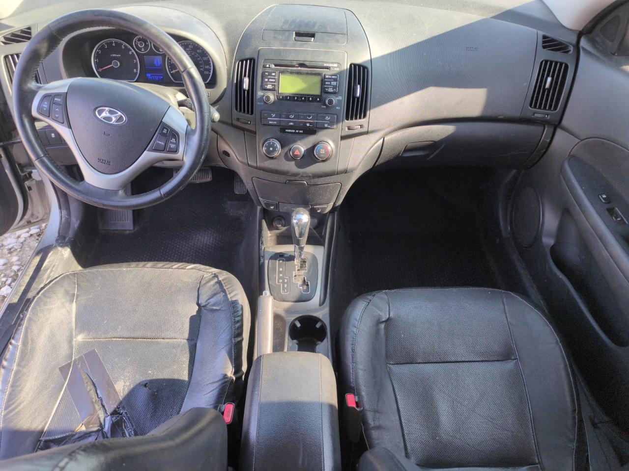 2012 Hyundai Elantra - Image 8