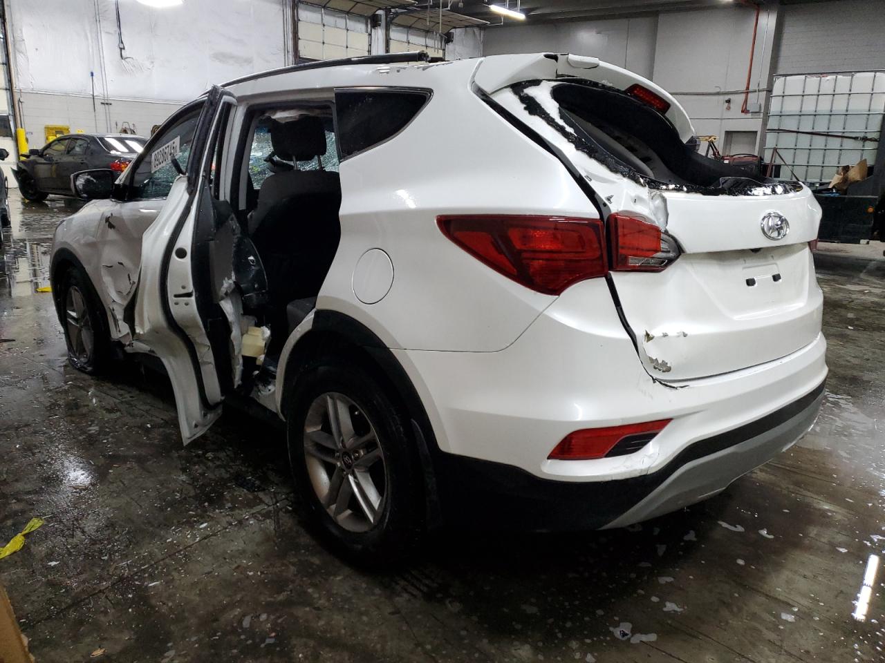 2018 Hyundai Santa Fe - Image 2