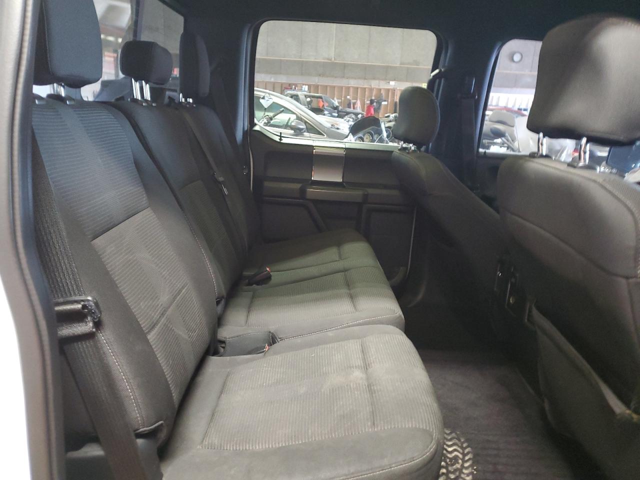 2015 Ford F-150 - Image 10