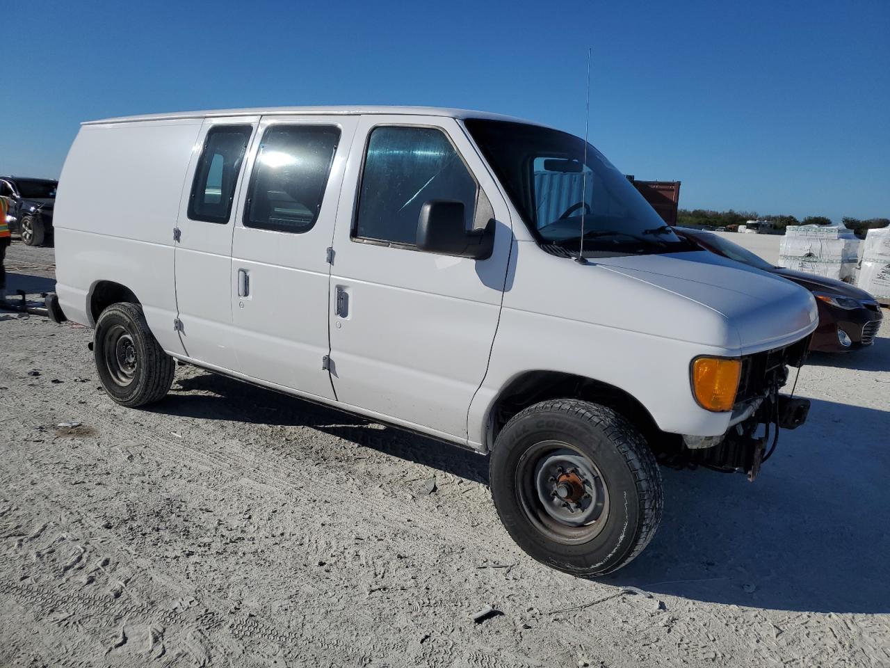 2003 Ford Econoline - Image 4