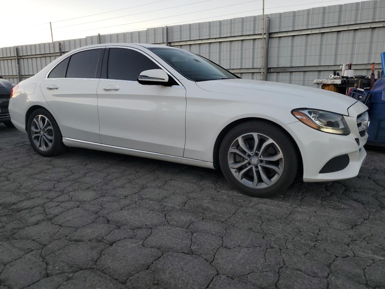 VIN 55SWF4JB1HU188409 2017 MERCEDES-BENZ C-CLASS no.4