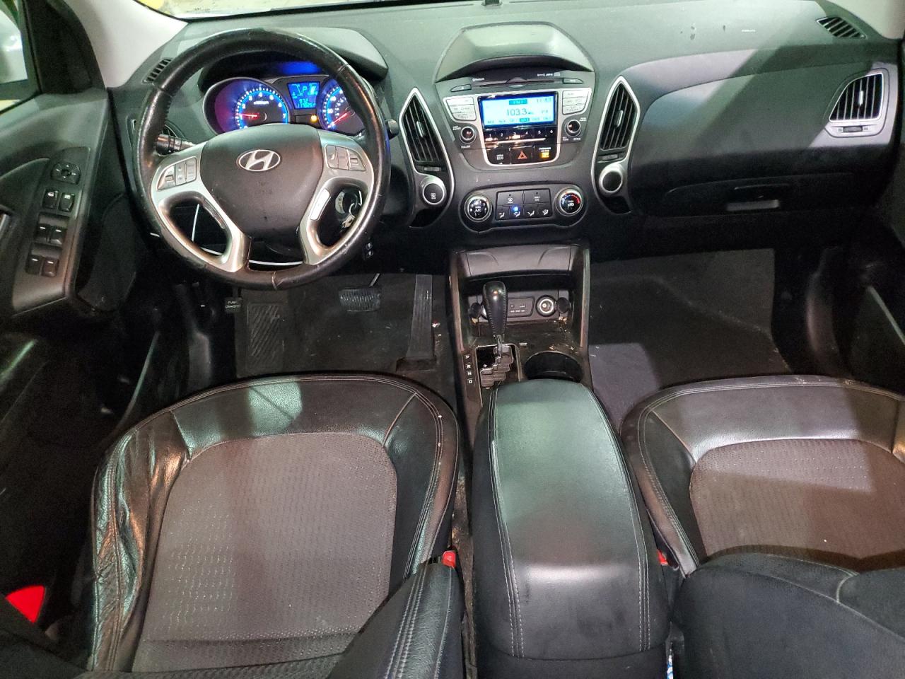 2012 Hyundai Tucson - Image 8