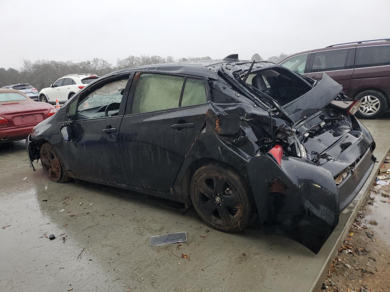 2020 Toyota Prius - Image 2