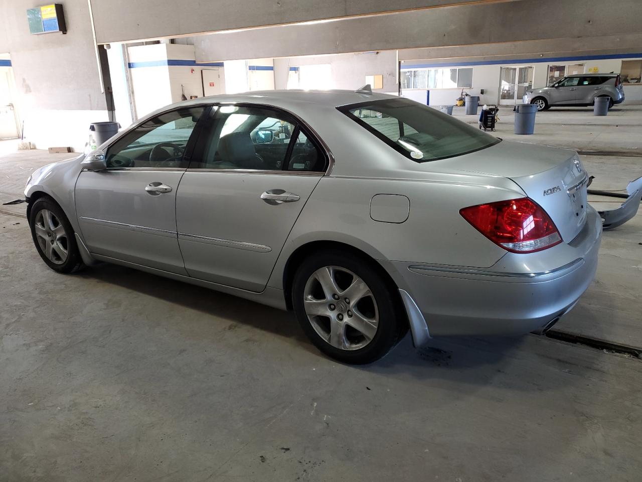 2008 Acura RL - Image 2
