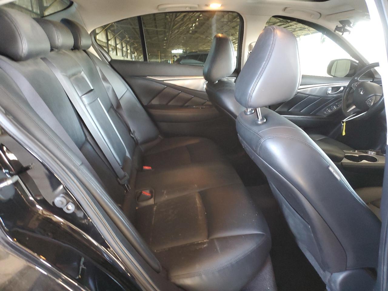 2015 Infiniti Q50 - Image 10