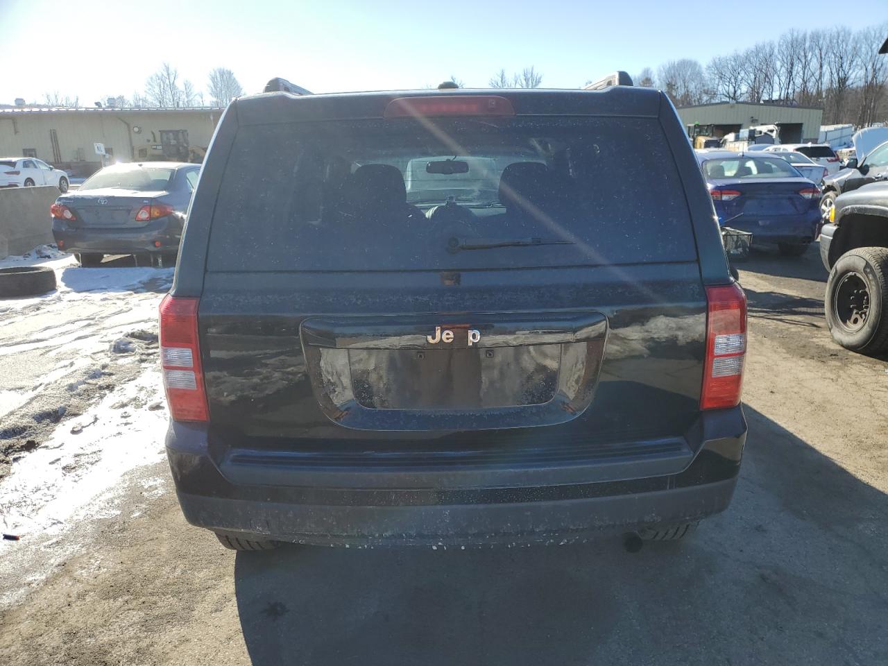 2016 Jeep Liberty (Patriot) - Image 6