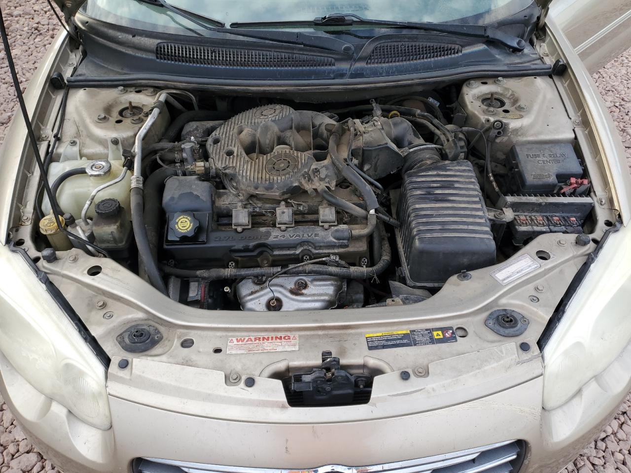 2004 Chrysler Sebring - Image 11