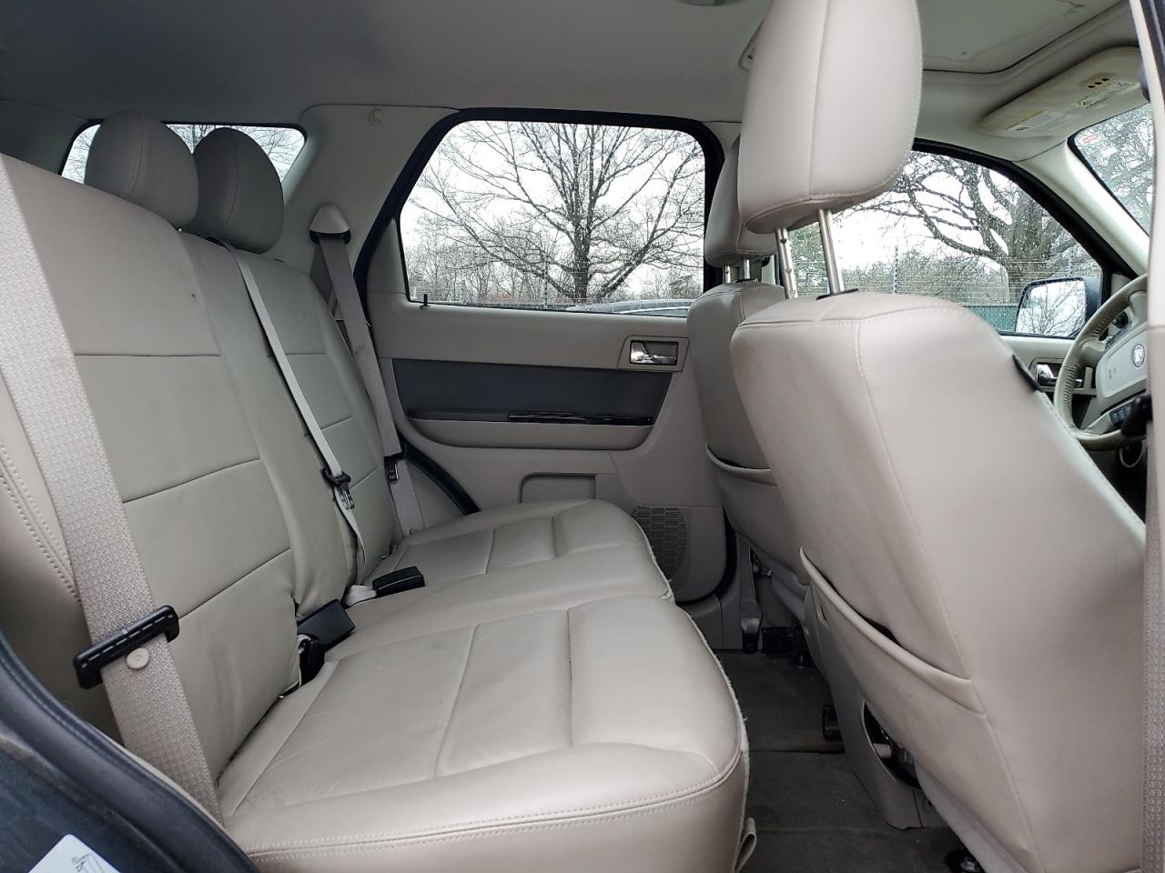 2010 Ford Escape - Image 10