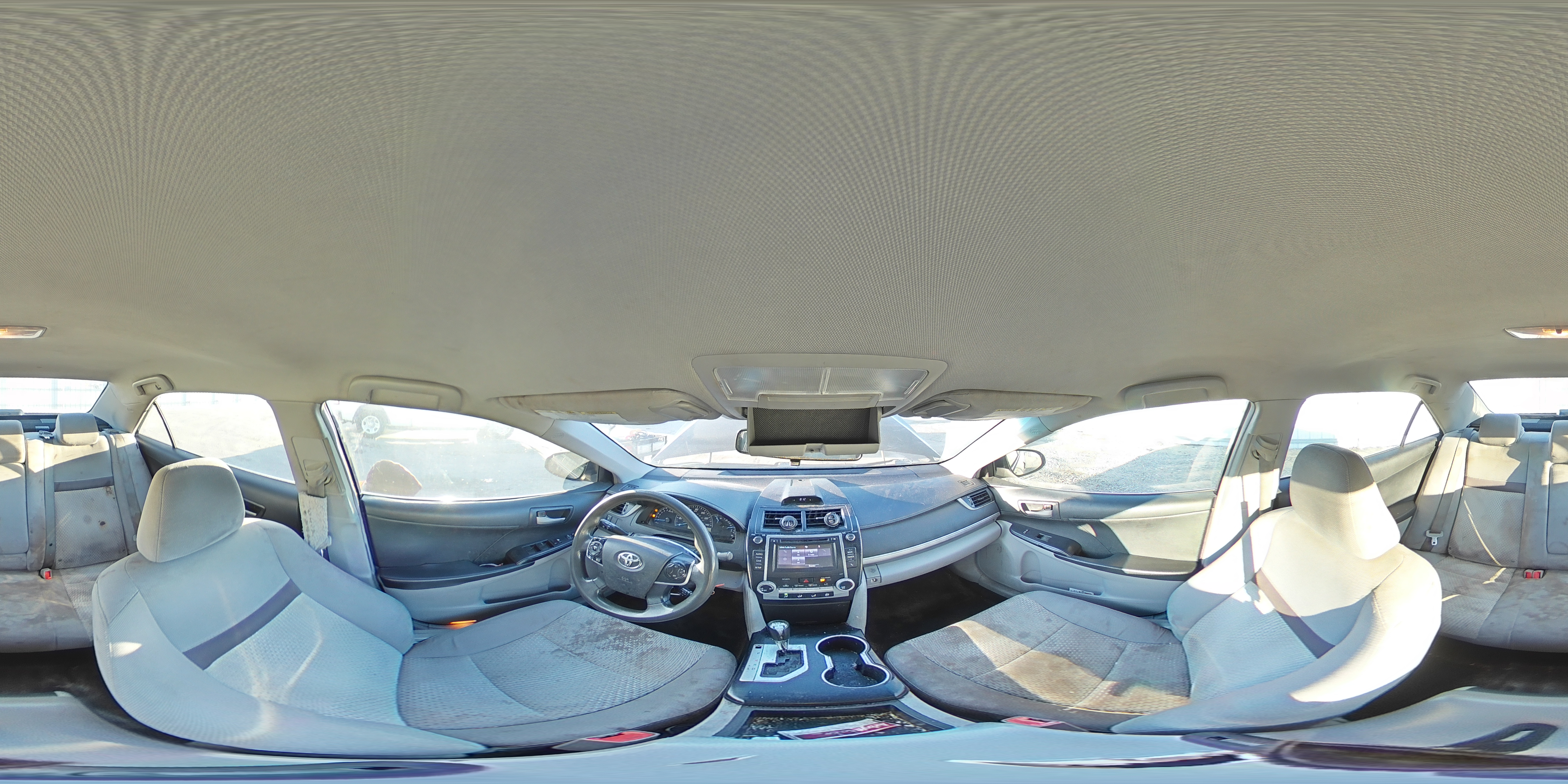 2014 Toyota Camry - Image 13