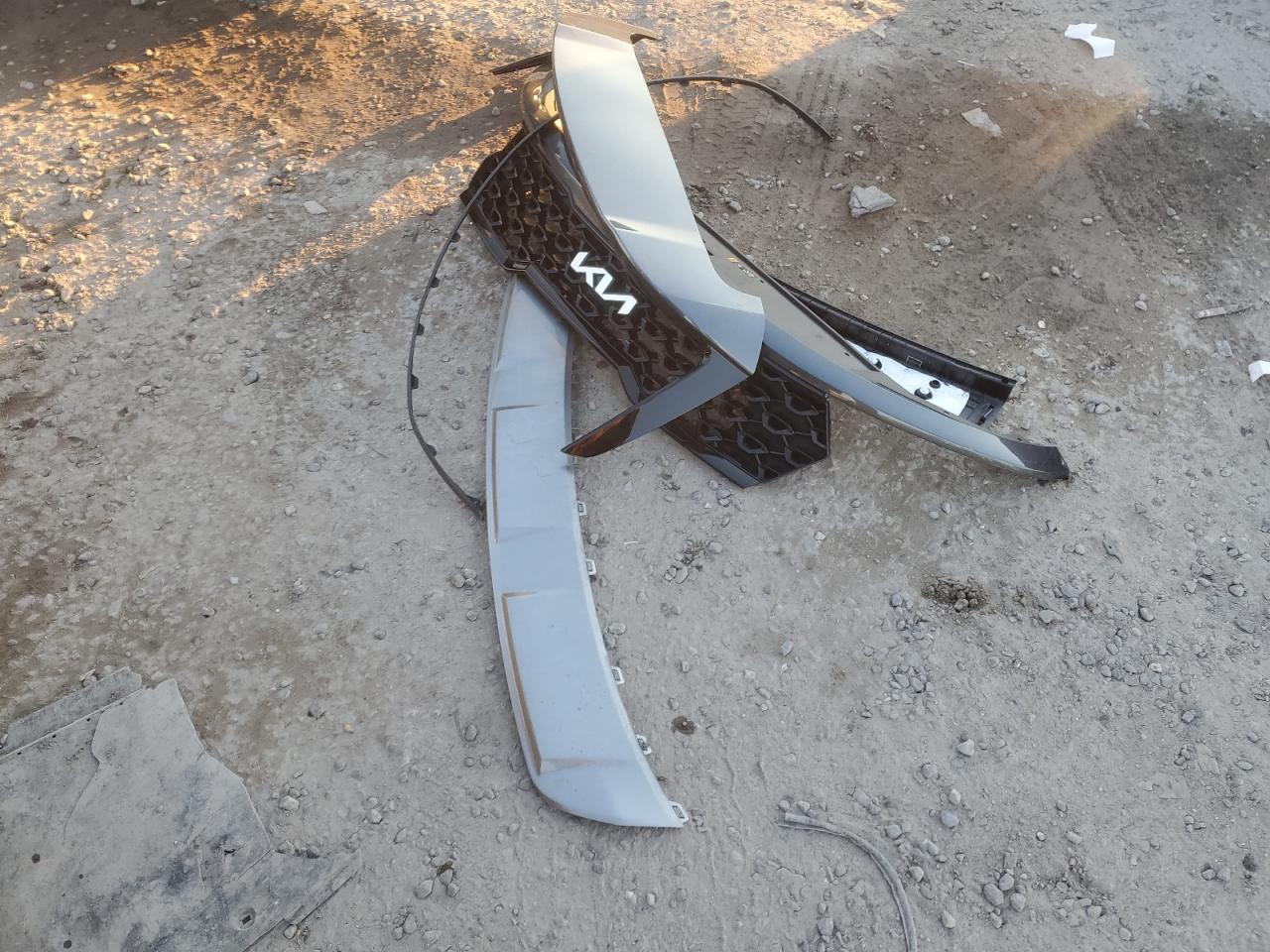 2022 Kia Sorento - Image 13