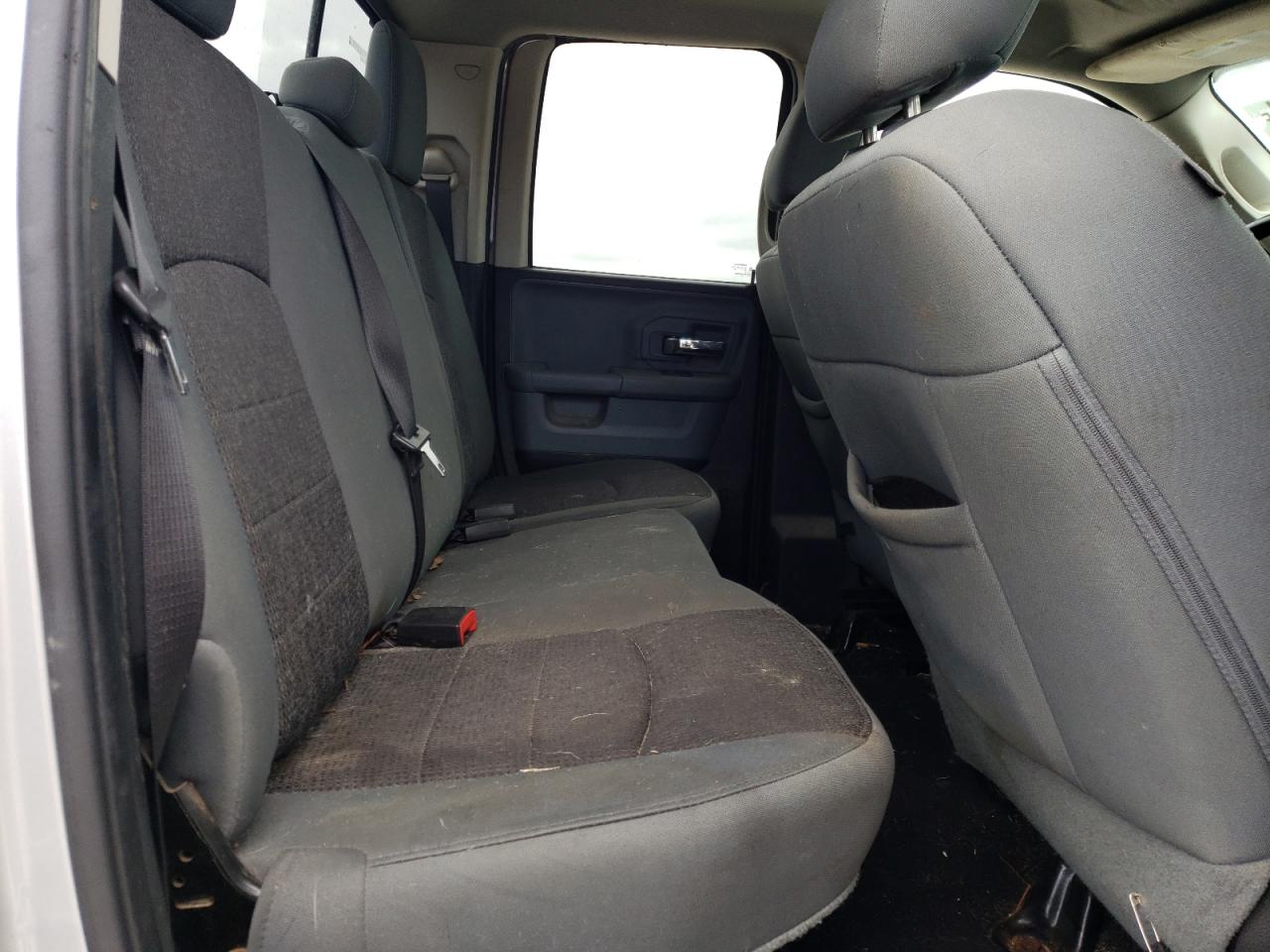 2015 RAM 1500 - Image 10