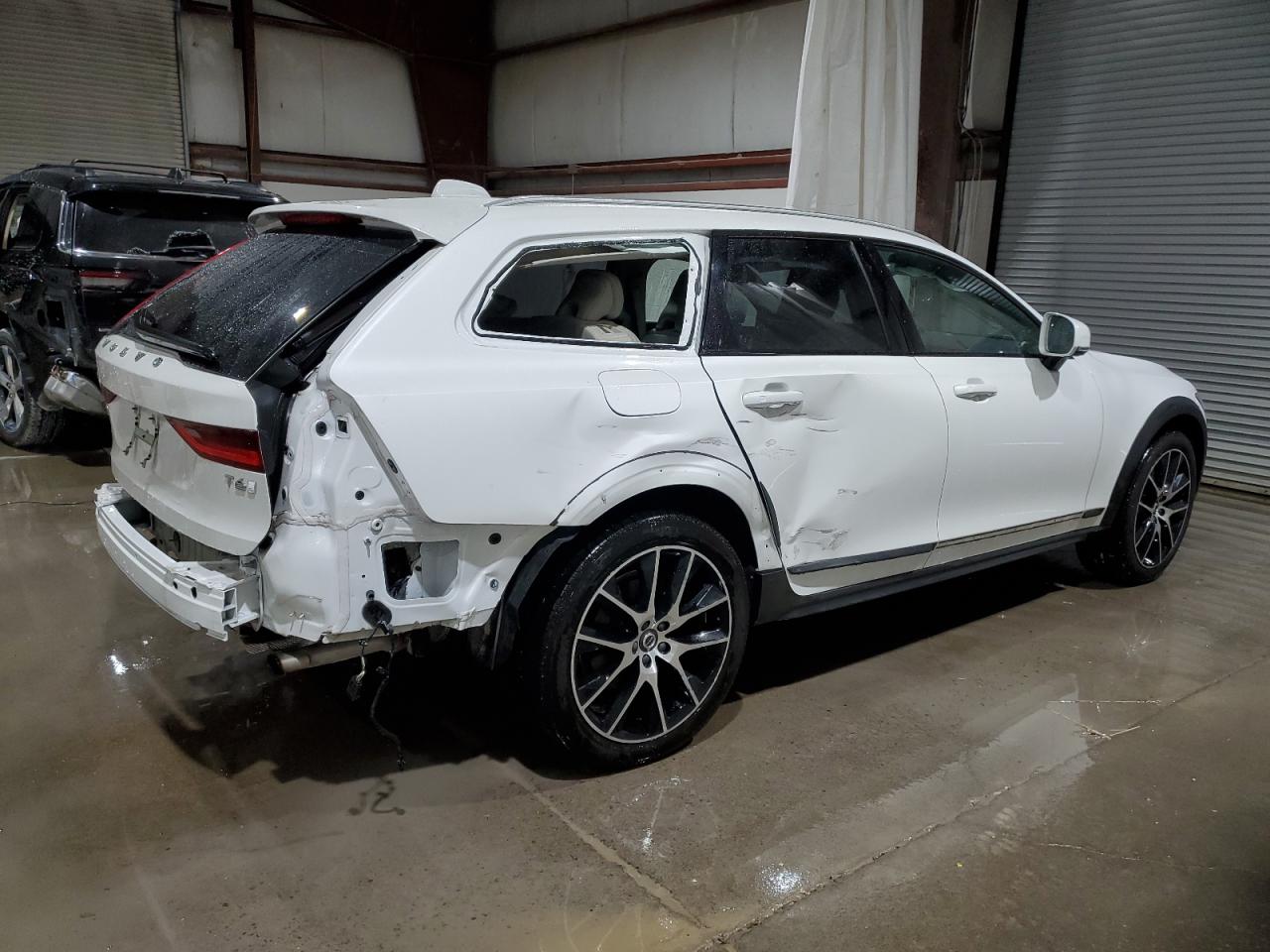 2019 Volvo V90 - Image 3