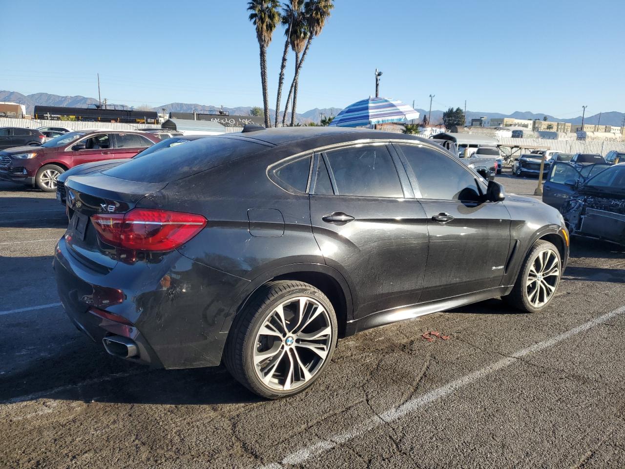 VIN 5UXKU2C55J0Z60978 2018 BMW X6 no.3