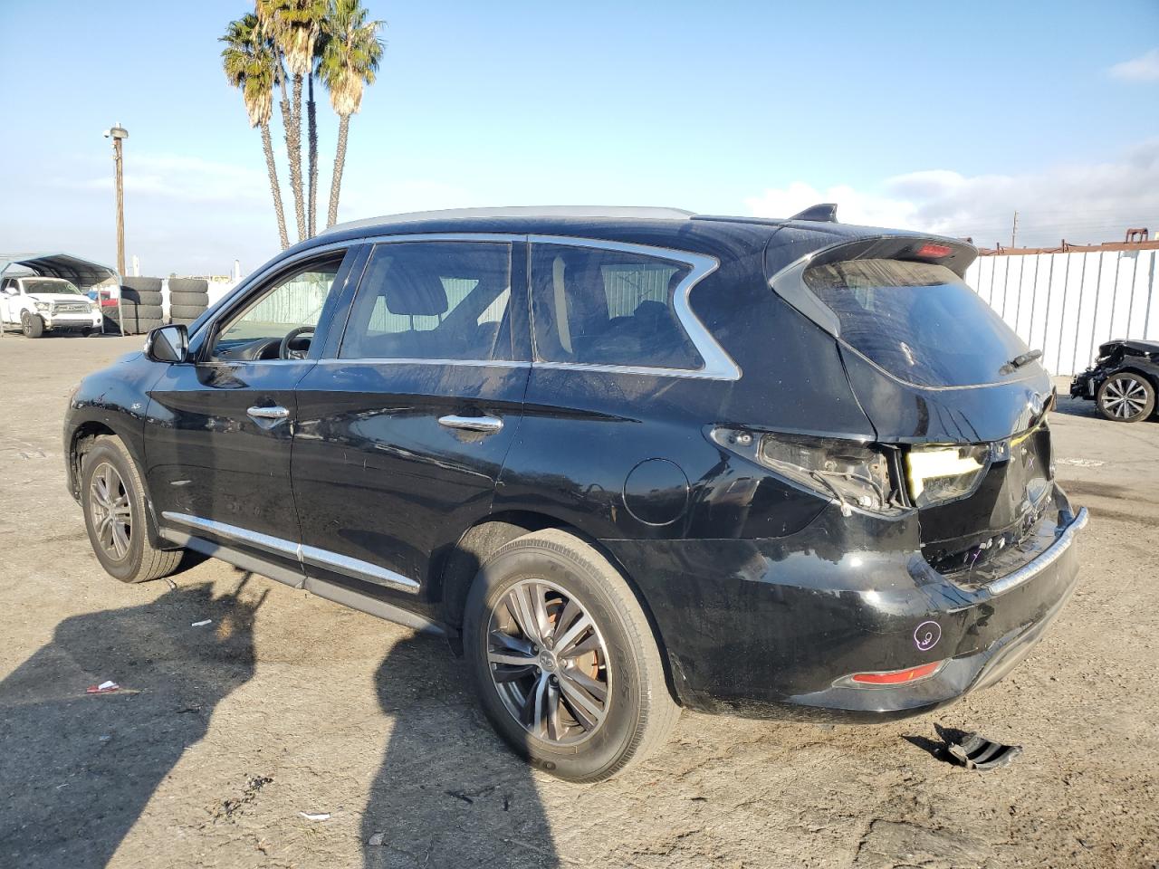 2017 Infiniti QX60 - Image 2