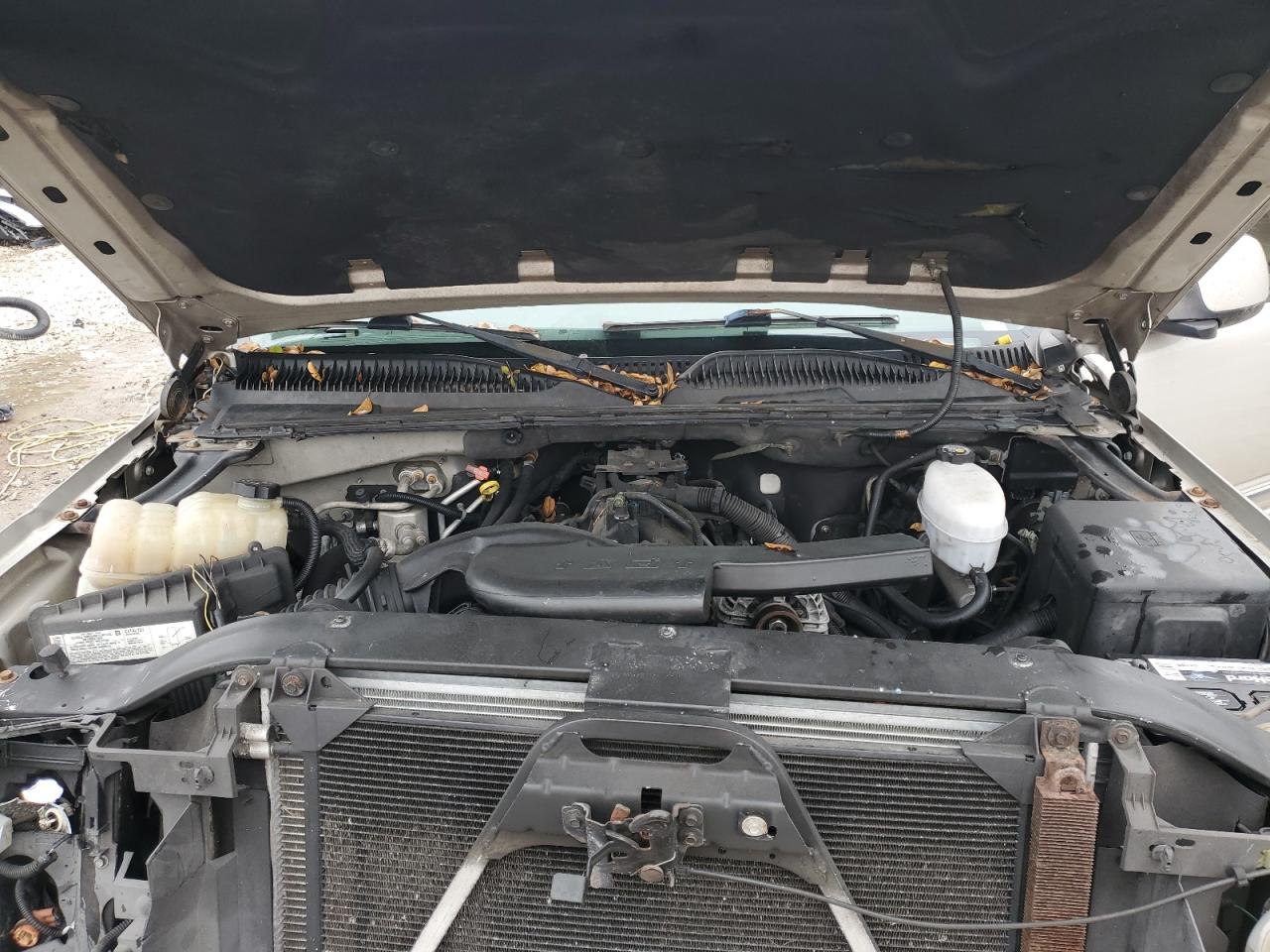 2005 GMC Yukon - Image 11