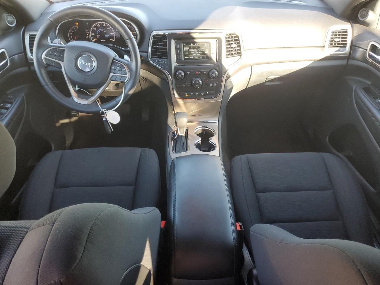 2017 Jeep Grand Cherokee - Image 8