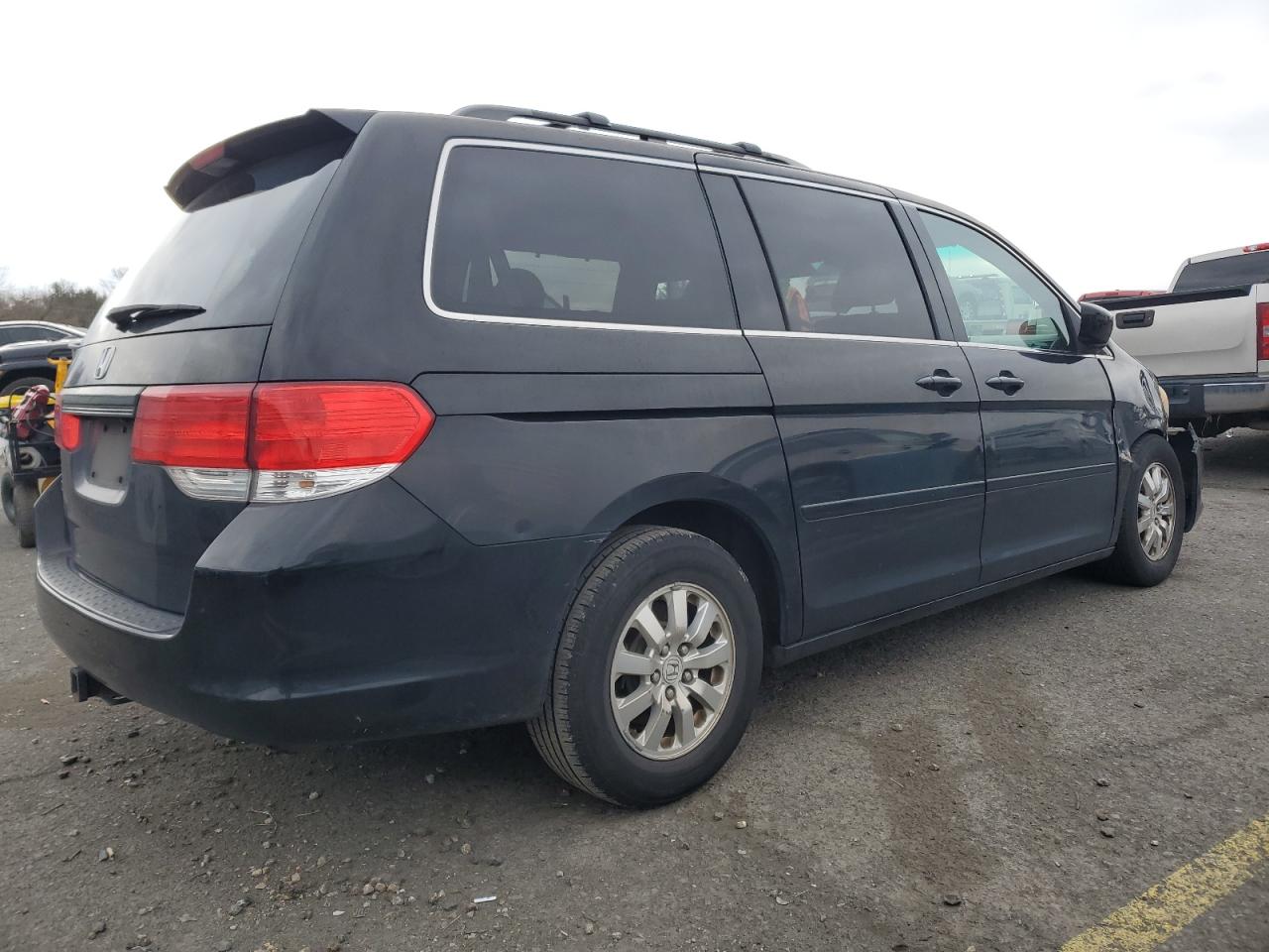 2010 Honda Odyssey - Image 3