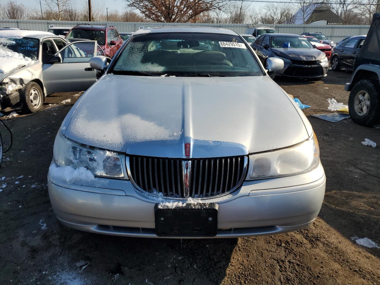 1999 Lincoln Town Car - Image 5