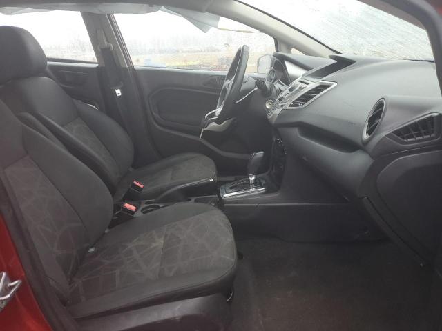Hatchbacks FORD FIESTA 2013 Czerwony