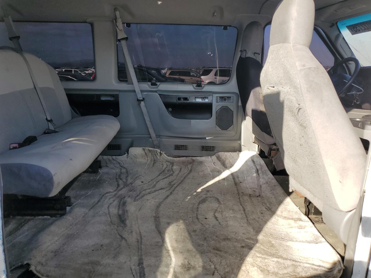 2011 Ford Econoline - Image 10