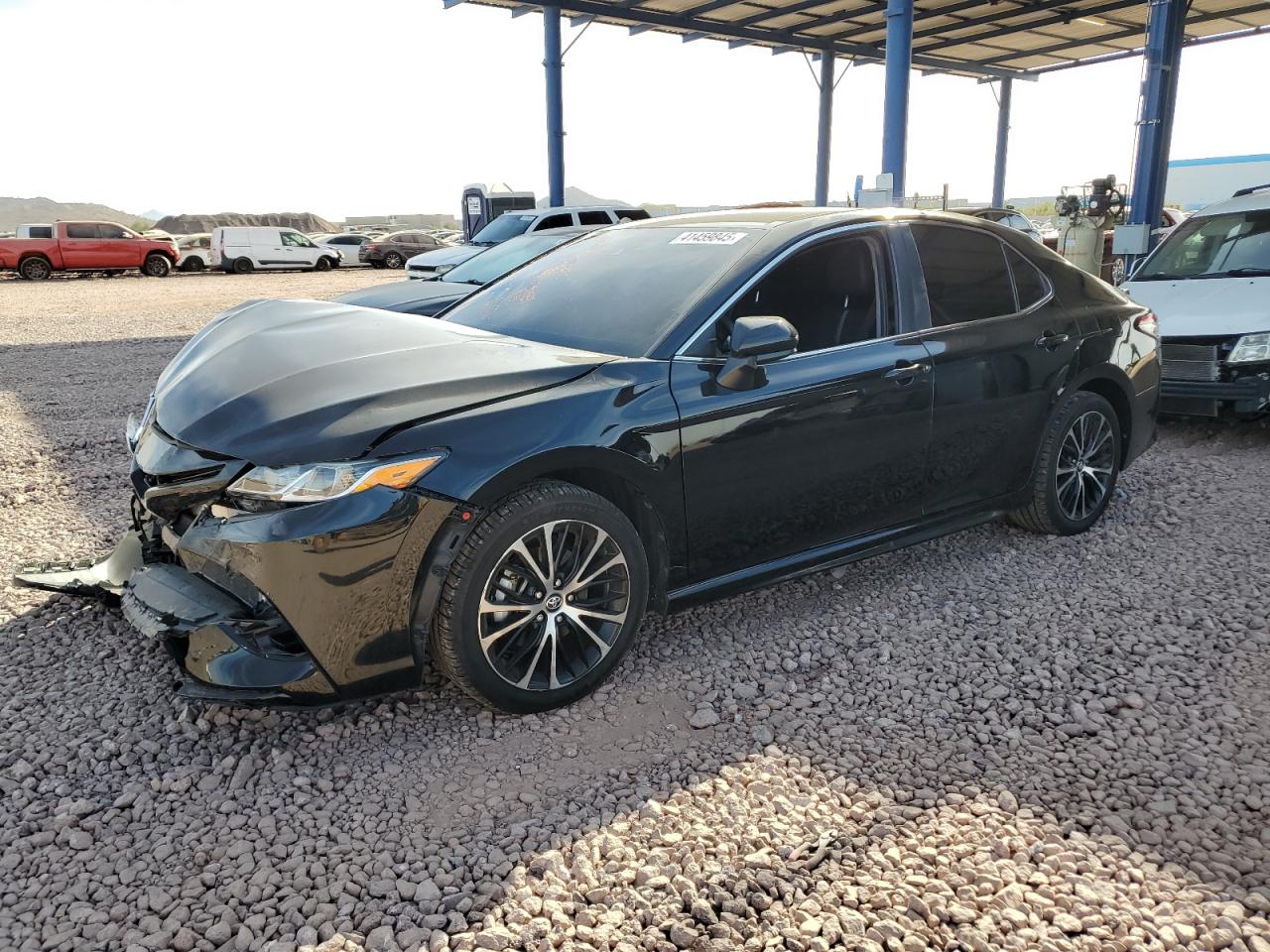 4T1B11HK9KU225686 2019 TOYOTA CAMRY - Image 1