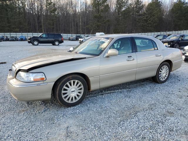 2004 Lincoln Town Car Executive