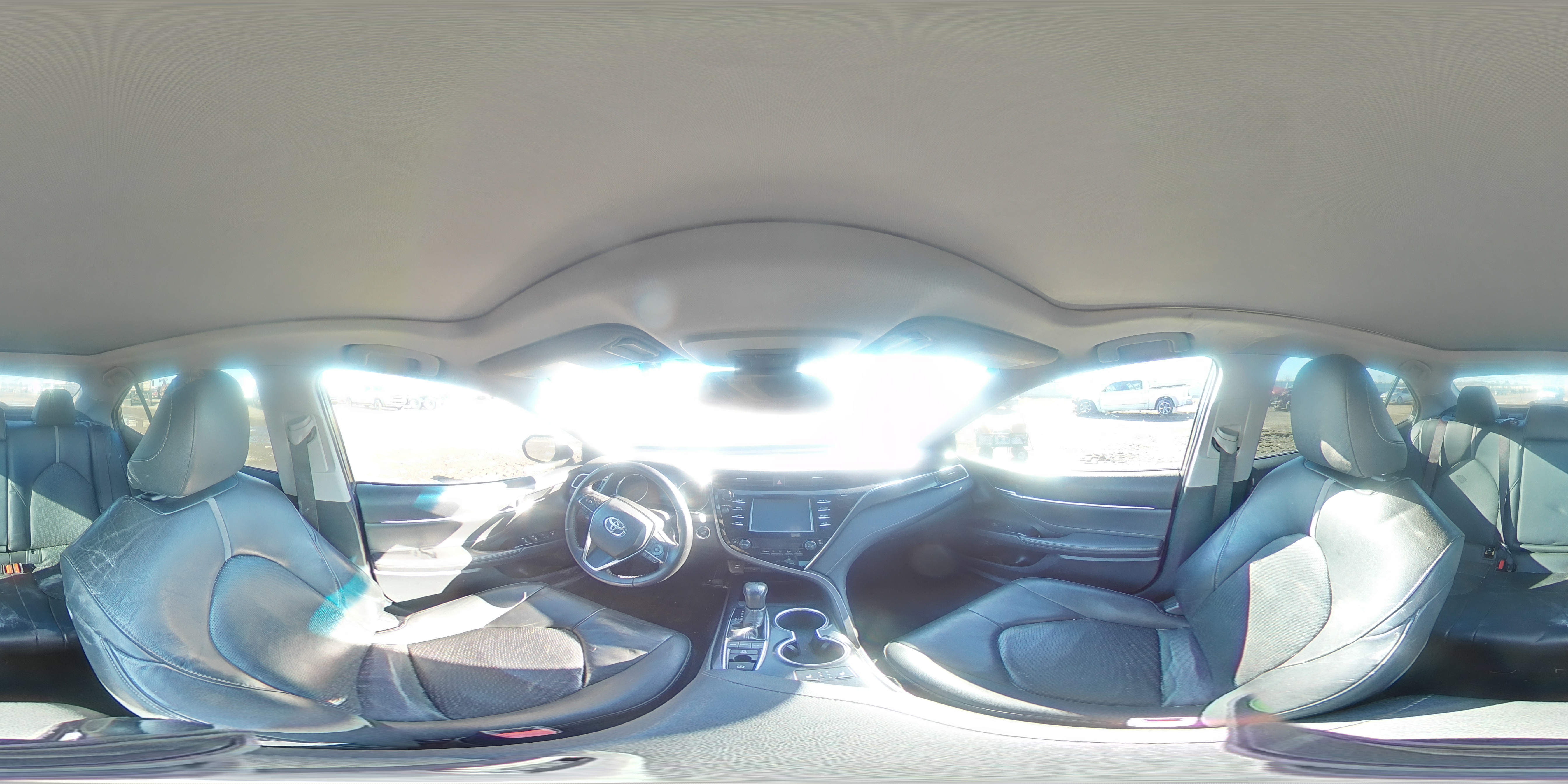 2018 Toyota Camry - Image 13