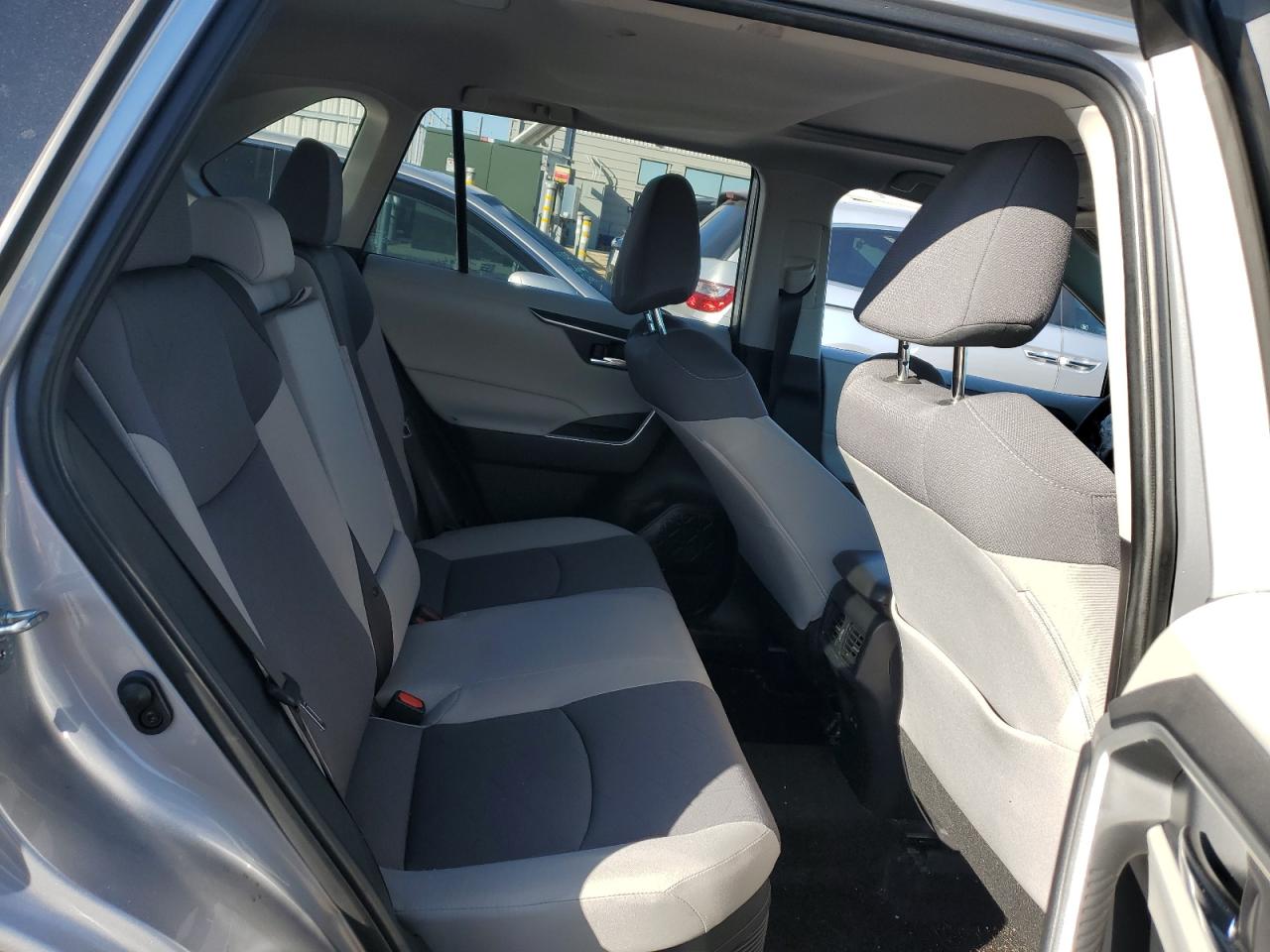 2023 Toyota RAV 4 - Image 11