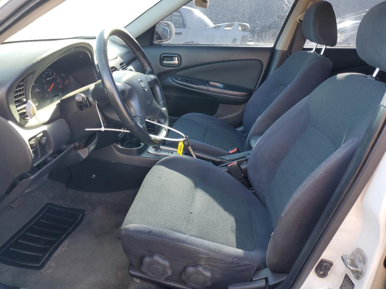 2005 Nissan Sentra - Image 7