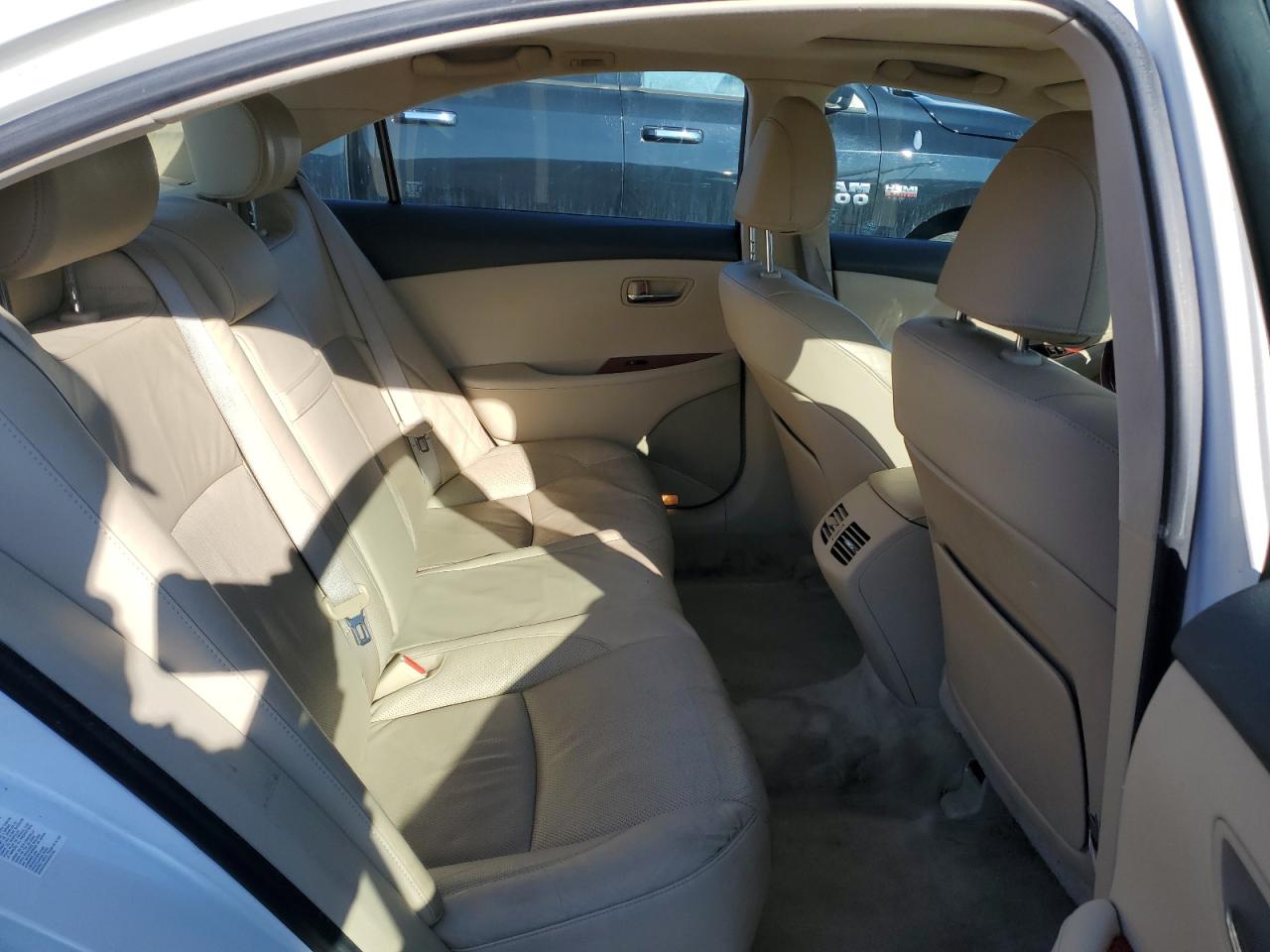 2008 Lexus ES - Image 10