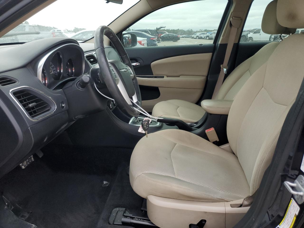 2011 Chrysler 200 - Image 7