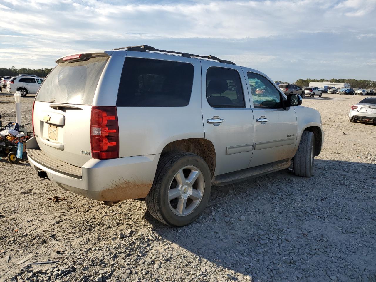 2011 Chevrolet Tahoe - Image 3