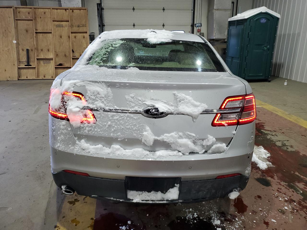 2015 Ford Taurus - Image 6