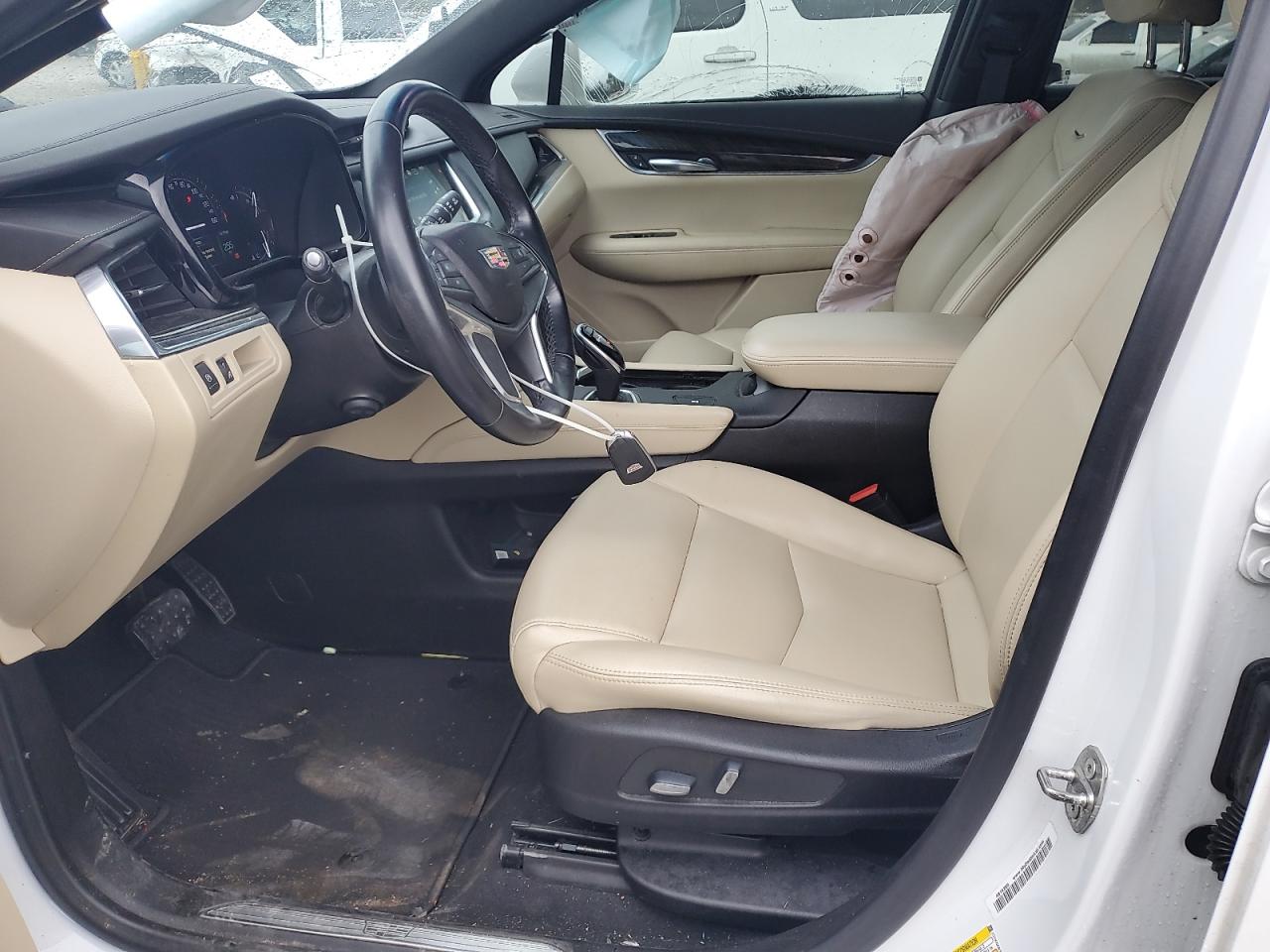 2019 Cadillac XT5 - Image 7